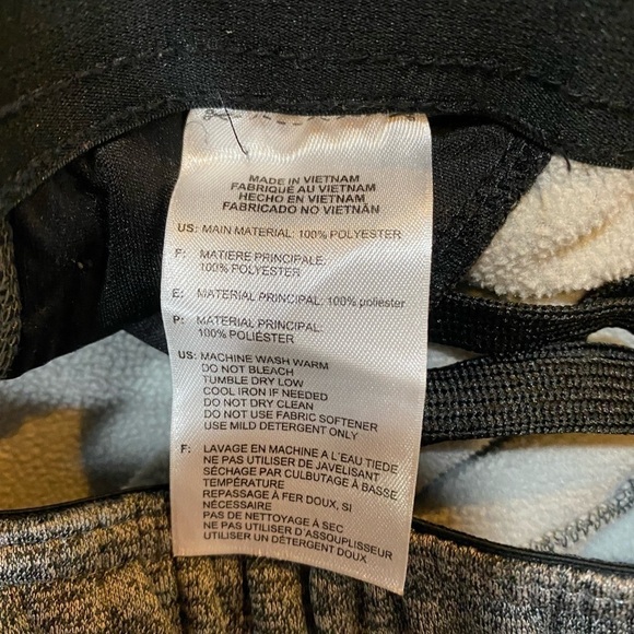 𝅺LARGE Grey Adidas Climawarm Sweatpants - Picture 6 of 6